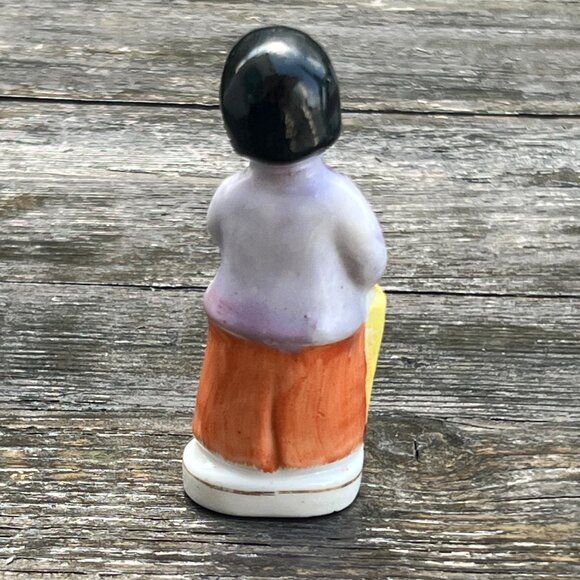 VINTAGE PORCELAIN JAPANESE FIGURINE Woman Umbrella 3.5” Asian Japan Makers Mark - Picture 7 of 10